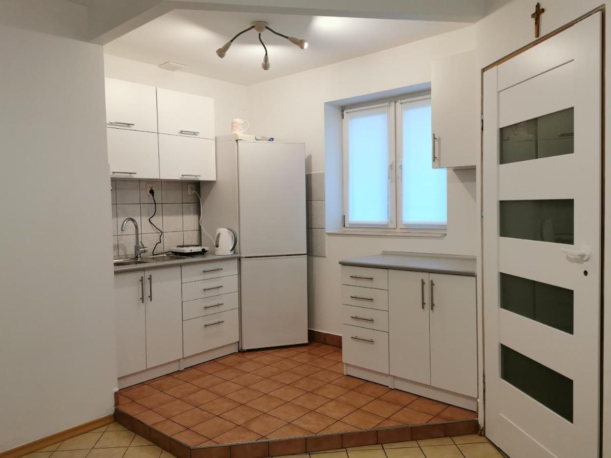 White Apartment Яблона Екстериор снимка